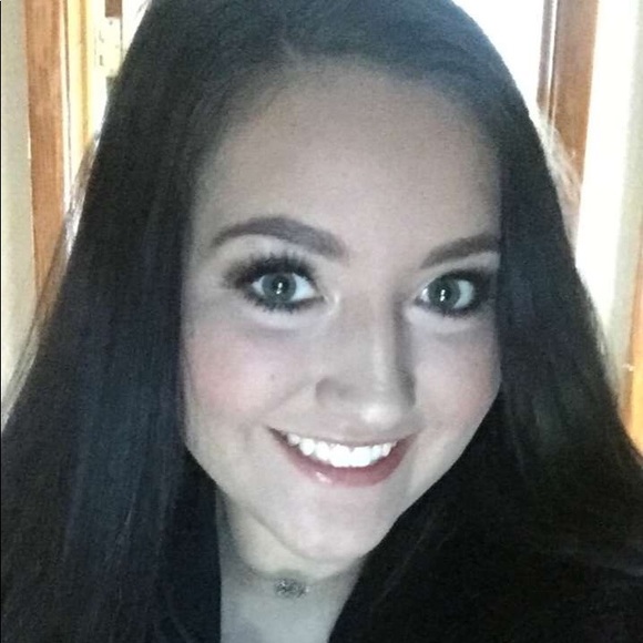 Meet your Posher, Kylee - Picture 1 of 1
